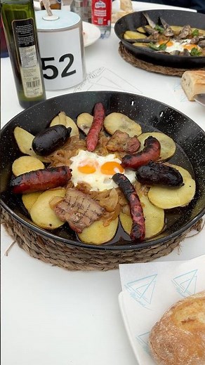 Great plan in Valencia 👇Paella lunch by the sea