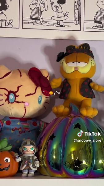 Happy October 1st! It’s spooky snoopy szn 🎃✨ #snoopy #snoopyhalloween #halloween #spooky #spookyseason