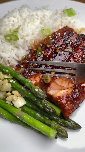 Delicious Honey Soy Glazed Salmon Recipe