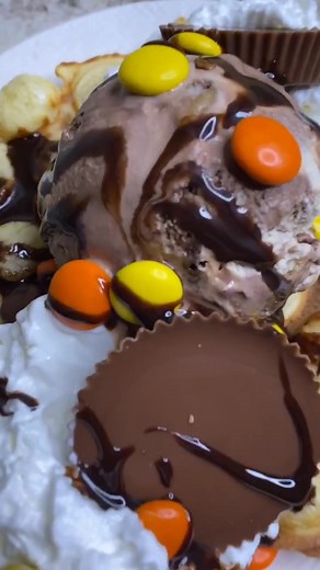 Delicious Peanut Butter and Chocolate Bubble Waffle Recipe