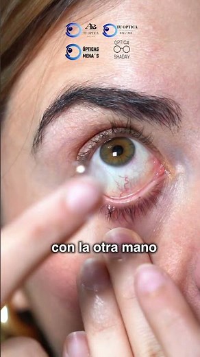 ¿No sabes cómo ponerte los lentes de contacto?No te preocupes, te lo explicamos paso a paso 🩷