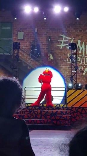 Elmo Rocks 2022 Sea World Orlando
