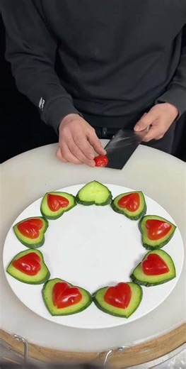 Fresh Heart Art Cucumber and Tomato Carving Ideas#Romantic Veggie Heart Carving Design