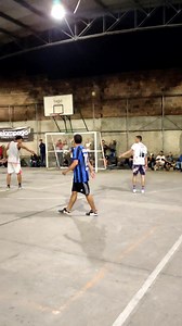 Desafío de 4.000.000 de pesos 🔥⚽ El día Lunes 16 de enero, se jugo un desafío apostado en Itagüi el guayabo entre @labanda_de_crisma (enciso) 🆚 Los de itagüi, hubieron más de 4.000.000 de pesos en apuestas , y un excelente nivel , así que a continuación les dejamos todo lo mejor del partido, goles, jugadas, atajadas etc. ¡DISFRUTEN! ⚽🔥 #futsal #futbol #soccer #deporte #argentina #messi #cristiano #futbolcallejero #futboldesalon | Relámpago Soccer