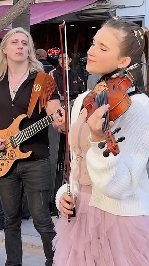 Karolina Rose on Instagram: "Kashmir "