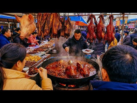 What do Chinese people eat for breakfast in winter?You can find the answer at this market in Wuhan.