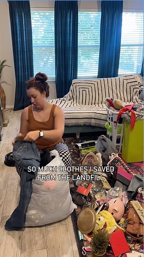 9.6K views · 9.3K reactions | I. LOVE. STUFF. I. ESPECIALLY. LOVE. SAVING. STUFF. FROM. THE. LANDFILL. LIKE. DID. YOU. SEE. THAT. VINTAGE. PIGGY. BANK. ✨✨✨✨ | Typsy Flypsy | Facebook