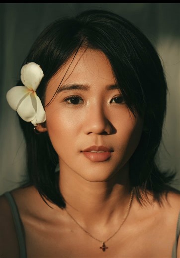 turning my friend into model #photography #portraitphotography #bts