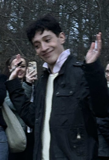 Kyle Performs New Song