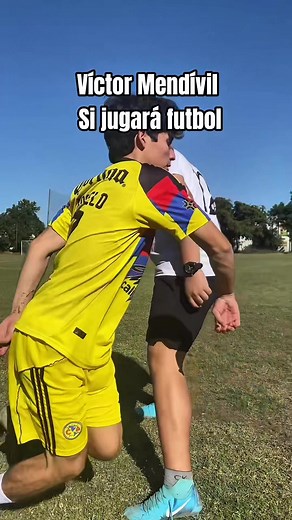 Así jugará el Víctor Mendivil🤣⚽️#futbol#humor#videosdefutbol#Viral#fyp@ferchi_.22a3 @KACHELO7