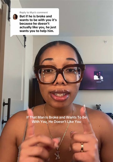 Replying to @Mya before texting him back, read first. Link in bio!