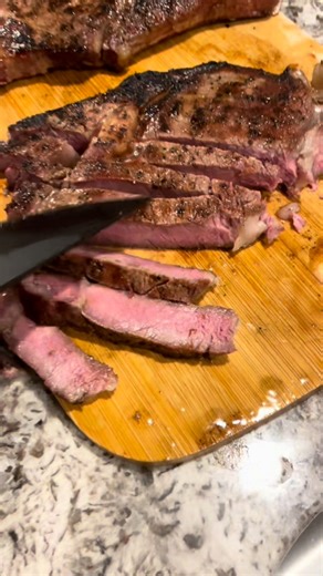 Reverse sear isn’t just a method, it’s a masterpiece. 🥩 Start low and slow on the Silverbac until an internal temp of 110°. Then seared it up to temp on the Primate griddle! | Grilla Grills