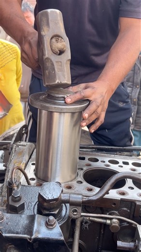 How engine overhaul on the truck engine sleeve fitting #repair #truckengine #shorts