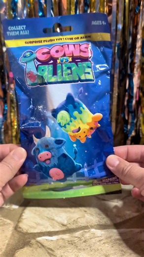 Opening Cows vs Aliens Mystery Plush! Cow Chip 🐮🍪🥛 #toyunboxing #plush