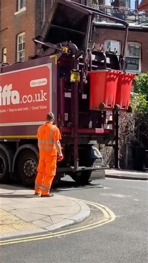 ♻️ Glass Recycling Collection | Biffa Waste #garbagetruck #recycling #glass