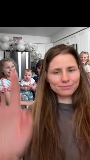 #greenscreen Using greenscrenn for the first time 😂