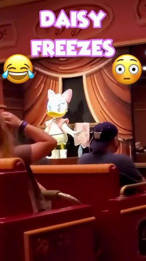 Mickey and Minnie Runaway Railway Ride Breakdown | Daisy Duck Animatronic Freeze