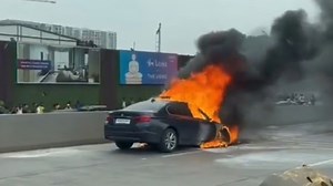 चलती कार में आखिर क्यों लगती है आग, कैसे होगा बचाव?