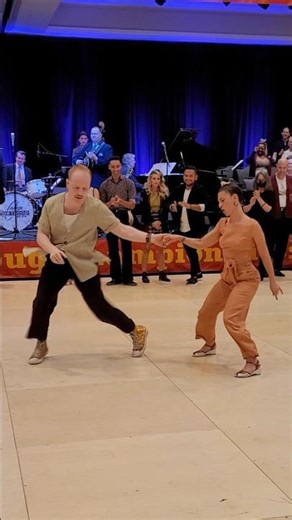 Watch and learn from the best! #dance #souldance #joendancer