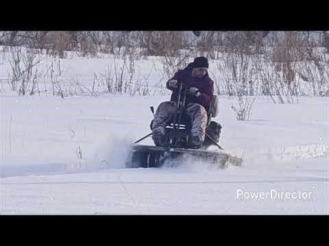 Самодельный двухгусеничный снегоход с постоянным приводом на обе гусеницы