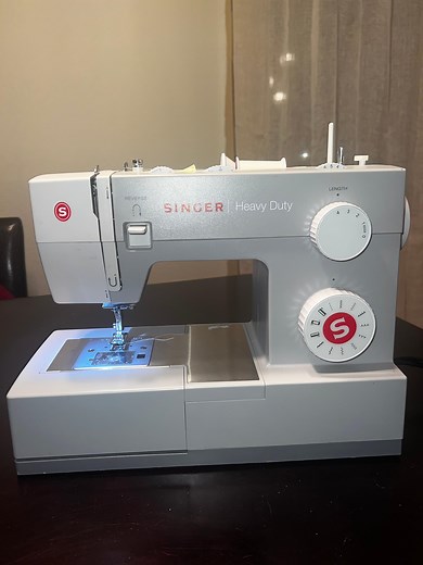 Watch Detailed Overview of the Singer 4411 Heavy Duty Sewing Machine on Amazon Live