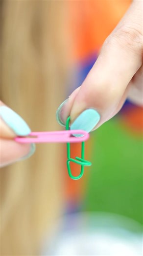 Floating paper clip - bet you always win🙊 #magic #trick #prank