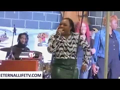 Jekalyn Carr Wonder Working Power - Gospel Medley