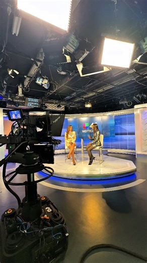 Miss Mundo Dominicana Oficial on Instagram: "El mejor regalo de Navidad es vivir experiencias como esta y que Dios me está permitiendo abrazar. Gracias a Univision 41 New York por este hermoso recibimiento y por hacerme sentir en casa. Un momento profundamente especial, rodeada de tantos profesionales queridos, pero sobre todo de seres humanos extraordinarios, cuya calidad y calidez me impactaron de manera muy especial. Este 2026 promete iniciar lleno de emociones y grandes bendiciones. Muy pron