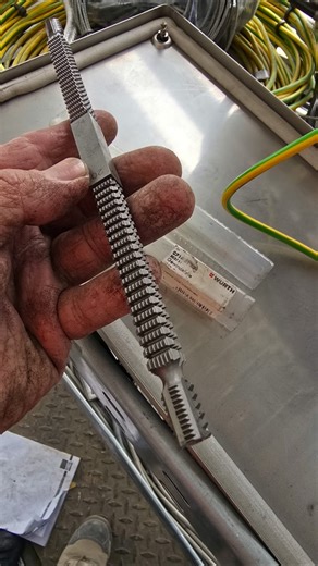Ｒｏｂｚｚ Ｃｕｓｔｏｍｓ on Instagram: "Do you know what this tool is? Have you used one before? This is the Würth thread file, Clean up and repair a range of threads, each side is pitched perfect for a range of metric ISO bolts This is one fantastic tool to have in the kit for emergencies #tools #würth #toolkit #mechanic #tooltalk #toolreview #tooltips #tooltime #toollife #tooldemo #tradietools"