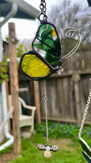 3D Stained Glass Butterflies - A Beautiful DIY #stainedglass #butterfly #glasshalo