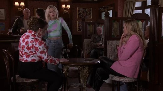 Видео [www.GoWatchSeries.in] Coronation-Street-S67E013-Jan-20-2026 | OK.RU