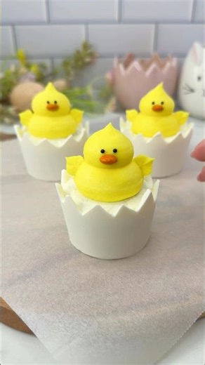 Easter Chicks 🐣🧁 #cakedbyrach #cupcake #cakedesign #easter #baking