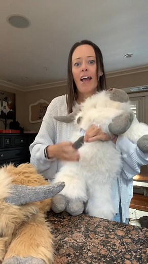 The #1 sleep & anti-anxiety best-friend 🦦 💗 Soft Australian Cotton & Weighted 💤 Designed for Anxiety & Sleep 🌳 3 Trees Planted for Every Order Shop Here >> https://atgreenic.com/products/cow | AtGreenic