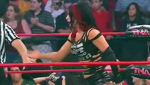 Mickie James vs Tara Victoria show