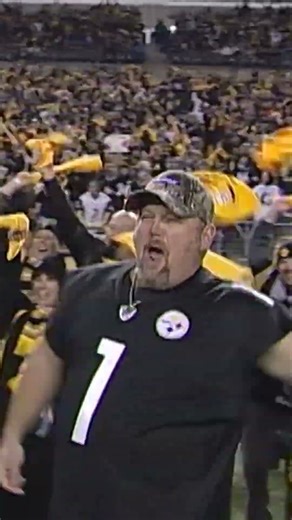 The Git-R-Done jersey from when Larry the Cable Guy led the Terrible Towel Twirl was a nice touch 👌