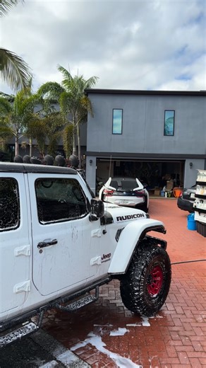 Diamond Auto Spa on Instagram: "🎄 All I want for Christmas a clean car. ✨ Last chance to get gift cards + get free money. 💰 Click the link to purchase. 🫶🏻 🛡️ Volusia County’s number 1️⃣ Protection shop. 🔥 Paint corrections, window tint, ceramic coatings, vinyl wrap, PPF and more. 🤝🏻 We got you covered. 💎 Come see why we’re the HIGHEST rated shop in the area. ☎️ Call, text, message or book online to book‼️ - - - - - - 🔵 Ceramic Coatings ⚫️ Window Tint 🔵 PPF (Paint Protection Film) ⚫️ V