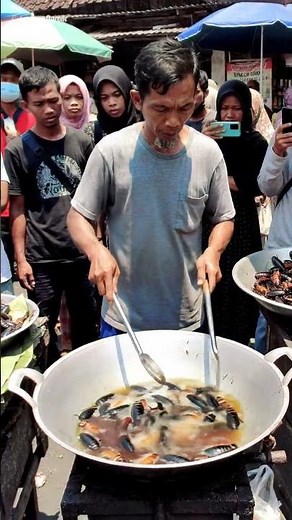 VIRAL COCKROACH FRIED FOOD