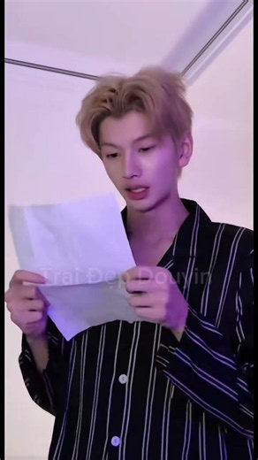 [Douyin/TikTok] How My Roommate Apologizes to Me #short #handsomeguy #tiktok #douyin
