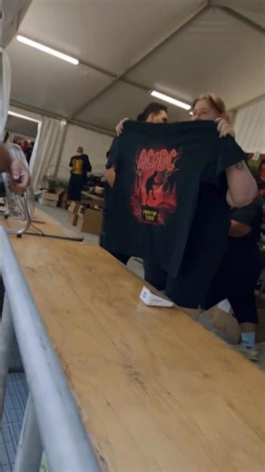AC/DC merch time in Brisbane as fans load up before the thunder hits! ⚡⚡#ACDC #Brisbane