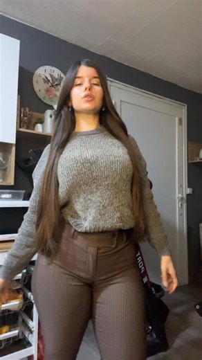 🩶 . . . . . . . . . #disfrutarbailando #dance #reelbailes #reeldancer #reeldance #fitnessgirl | Mélani Pérez