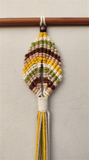 Small Macrame Wall Hanging #macramewallhanging #wallhanging #walldecor #macramewalldecor #beginners