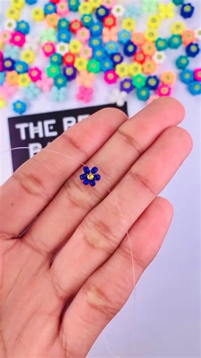 Jewelry Tutorial how to make a beaded flower #diyjewelry #jewelrymaking #jewelrymakingsupplies #seedbeads #seedbeadjewlery #beadedjewelry #beadshop | Thebeadbazaar