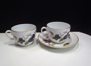 Royal Worcester Evesham Cup and Saucer Set: Autumnal Fruits Porcelain - Etsy