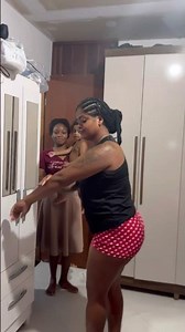 Titia ama,titia cuida kkkk