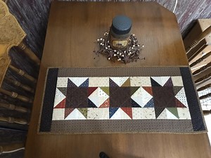 Quilted Star Table Runner, Country Topper, Brown Runner, Farmhouse Decor (12.5x28.5 Inches) - Etsy