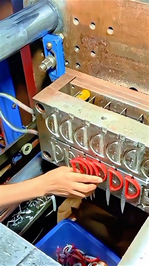 How are scissors made?