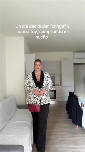 Día 2 en Milán 🫶🏼💕 ig: noesanchezr todo es de @LAAZO 80