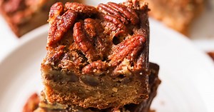 Easy Gluten-Free Pecan Pie Bars | What Great Grandma Ate