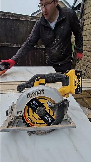 How to install a kitchem sink into a worktop