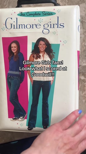 Unboxing Gilmore Girls Series on DVD with Episode Guide and Gilmore-isms - Goodwill Haul